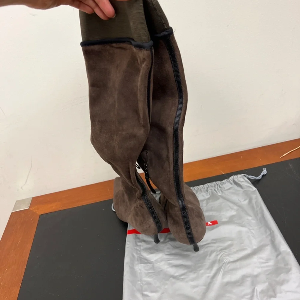 PRADA brown suede sock books - Picture 7 of 11